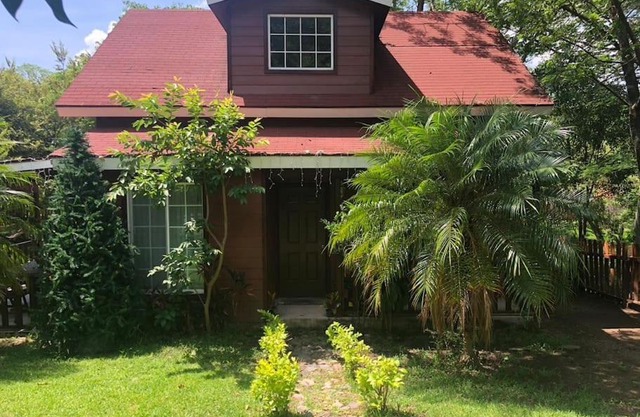 Cabaña y Camper, en la laguna