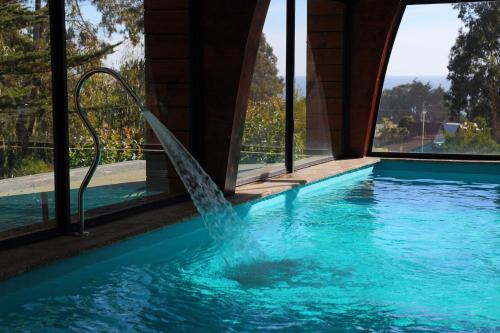 Cabañas y Spa Costa Patagonia - Piscina Climatizada