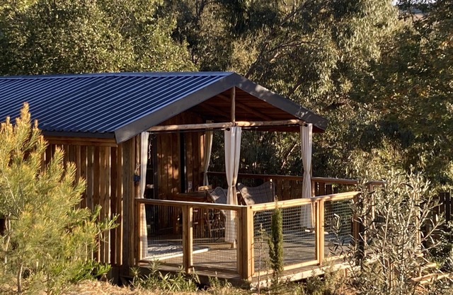 Cabane Insolite et Nature Avec Jacuzzi et Piscine Prés Carcassonne Occitanie