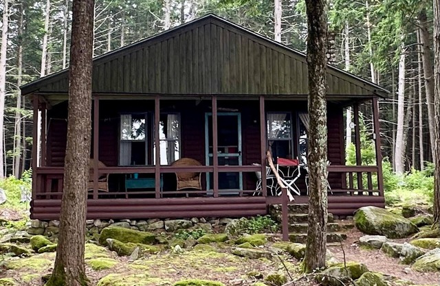 Cabin Escape on Lakefront