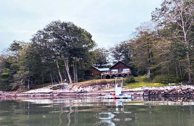 Cabin Gateway is located on the river with easy access to nearby attractions.