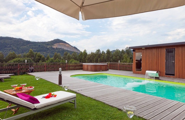 Cabin in full nature with pool 8 minutes from the beach