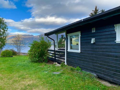 Cabin "Morell" by the Hardangerfjord