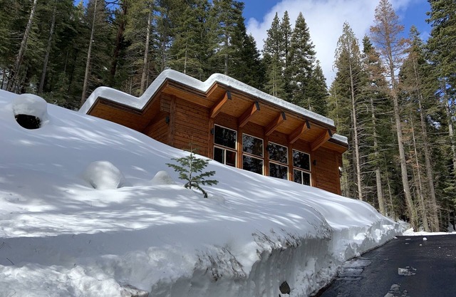 Cabin near Olympic Valley Palisades, Truckee, Lake Tahoe