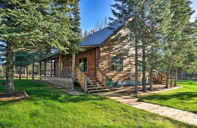 Cabin on Kenai Peninsula Family and Group Friendly!