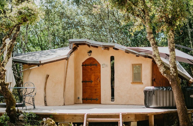 Cabin "the fairy of wood" 2 pers with heated swimming pool 8 mn vallon pont d'arc