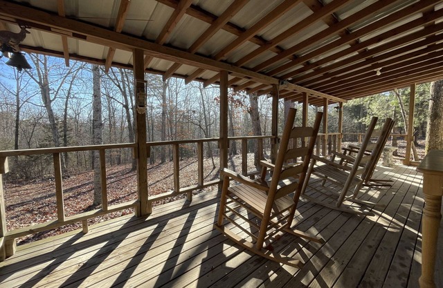 Cabin with Pond on 6 Private Acres -1.5 miles from Montauk Park, Near Salem