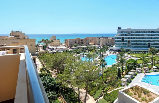 Cabot Tres Torres Apartamentos