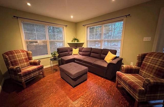 CAIA Lakeside Retreat- Sunken Lake, NS