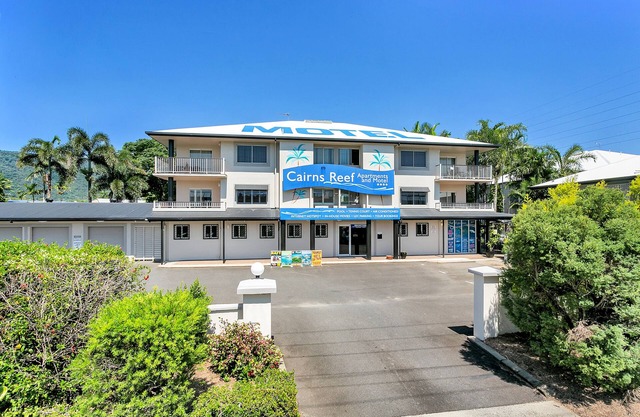 Cairns Reef Apartments & Motel