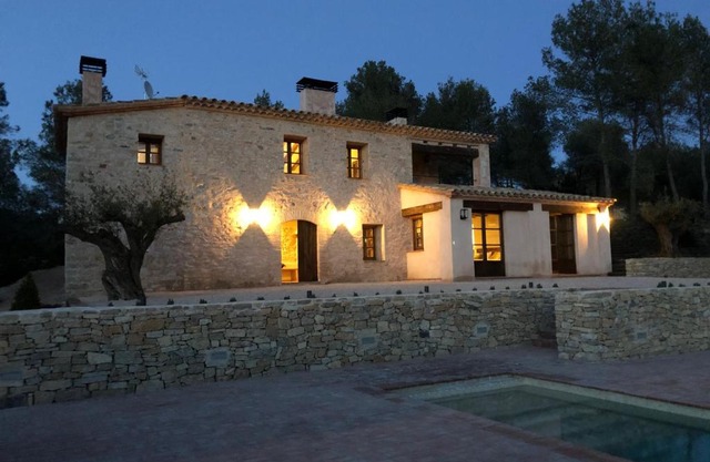 CAL PUIG, ENOTURISMO RURAL entre Viñas y Bosques