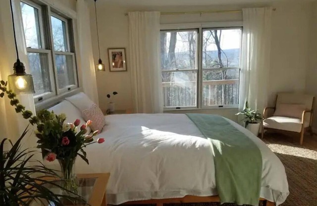 Cali's Mountain Hideaway - Peaceful Luxury Awaits!