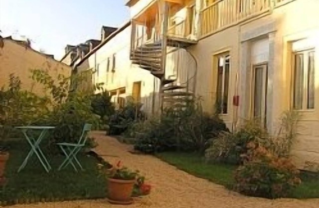 Calm & Comfortable Flat in the Heart of the Pyrenean Spa of Bagnères-de-Bigorre