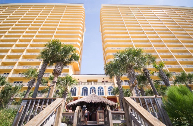 Calypso #1- 2005 East, 1BR, 20th Floor, Beach Chairs, WIFI, Beach Front