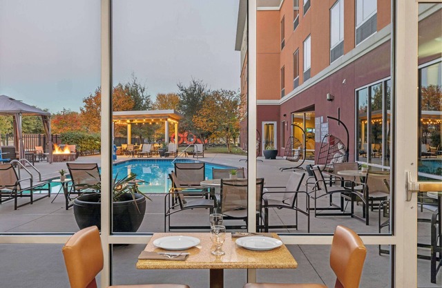 Cambria Hotel Plano Frisco