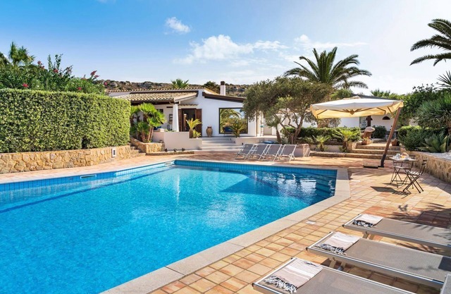 Camilla Canna - Three Bedroom Villa, Sleeps 6
