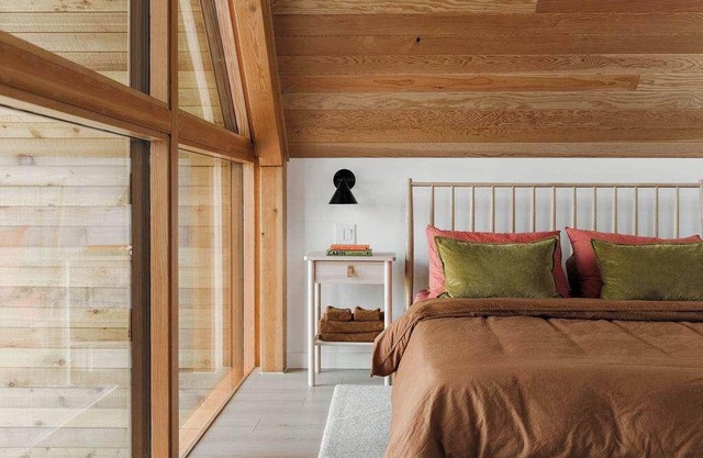 Camp Haliburton - Waterfront A-Frame w Sauna