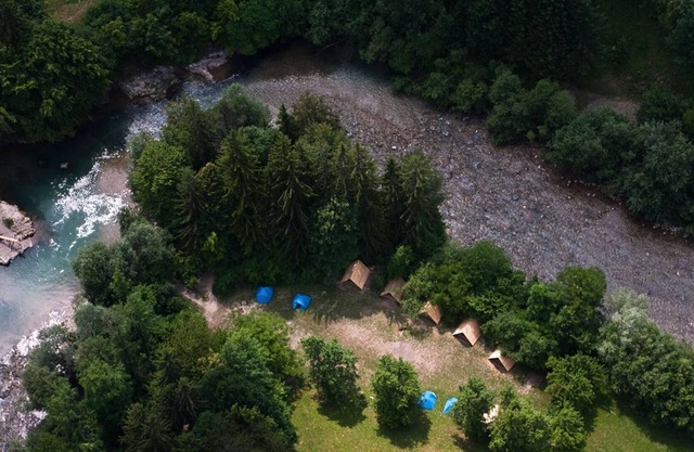 Camp NaturPlac - Stay in the wooden tent at the alpine river Savinja