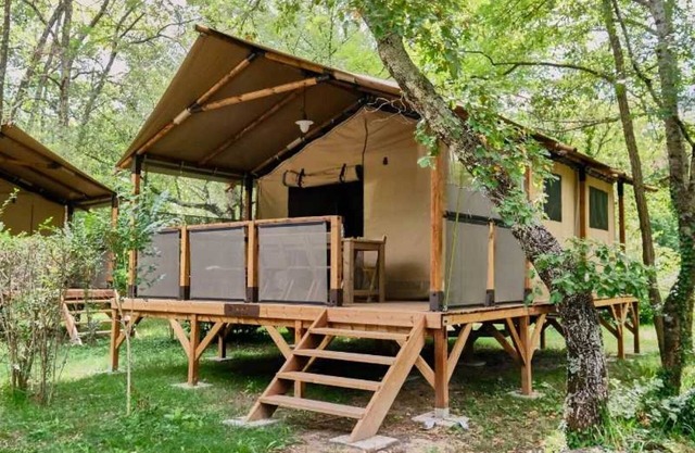 Camping 3 étoiles - Piscine - efahfd