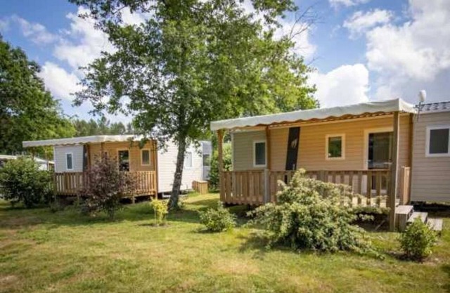 Camping 4 étoiles - Piscine - eecabc