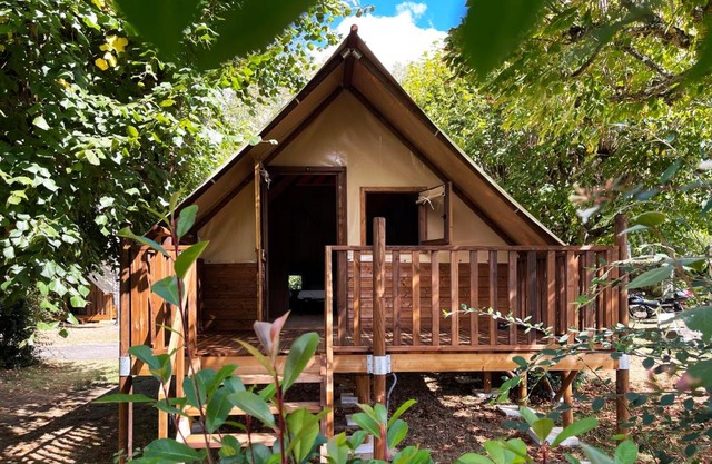Camping Canal de Berry