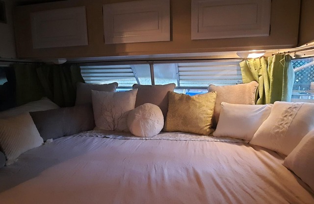 Camping/Glamping in the Shuswap- Private .25 acre minutes from the lake.