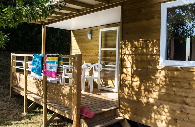 Camping La Clé de Saône * - Cottage Loggia - 2 bedrooms 4 people
