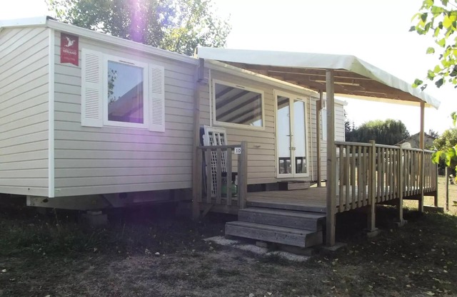 Camping le Grand Cerf * - Mobile home Comfort 6p (35m2) with covered terrace, air conditioning 6 people