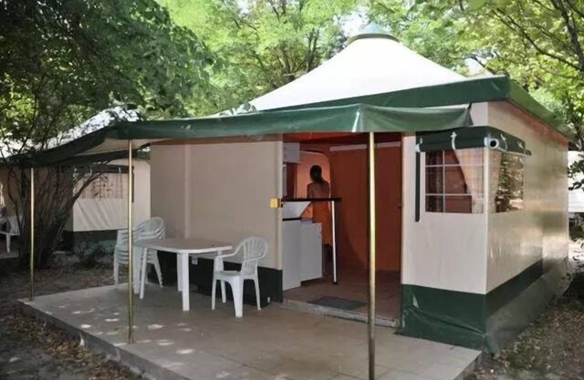 Camping Le Moulin du Pont d'Aliès* - Pagan Tent 3 Rooms 5 People