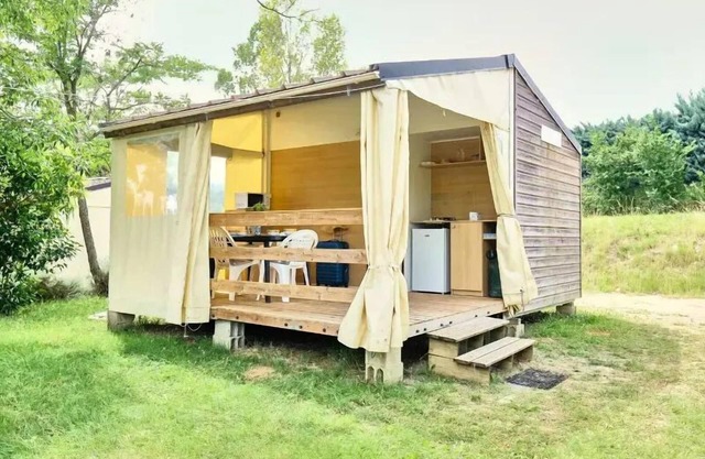 Camping maeva Escapades Ludo Parc * - 3-room canvas bungalow for 5 people (4 adults + 1 child under 9) without bathroom