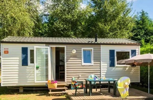Camping Rieumontagné* - Classic 4-room mobile home for 6 people