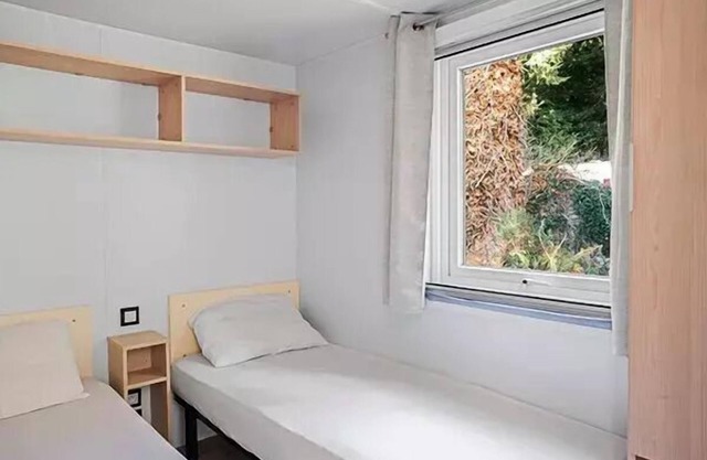 Campsite Domaine des Tours* - 3-room Comfort mobile home for 4 people