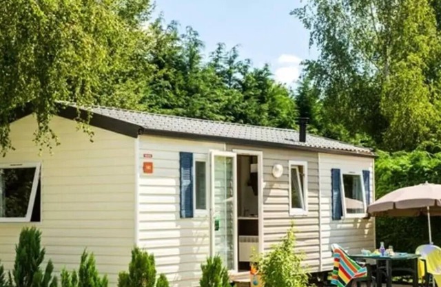 Campsite Domaine des Tours* - Classic 4-room mobile home for 6 people