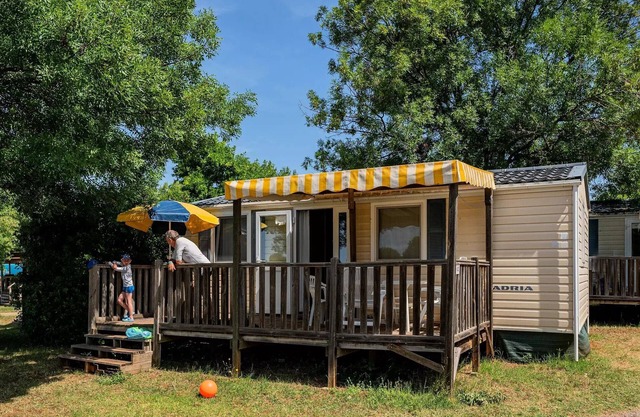 Campsite Domaine des Tours* - Mobile home Comfort 4 rooms 6 people air-conditioned