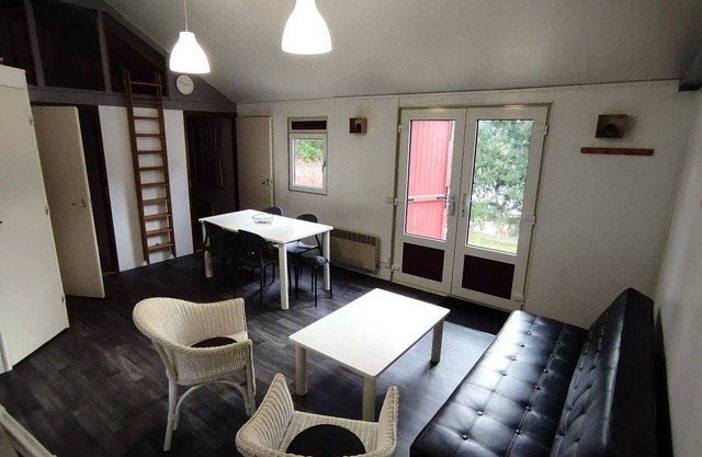 Campsite La Chanterelle* - 4 Room Chalet 6 People