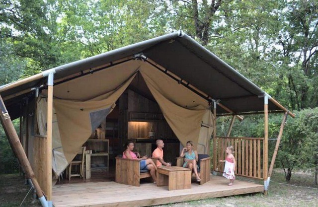 Campsite Saint Pierre de Rousieux**** - Lodge Safari 3 Rooms 4 People Without shower
