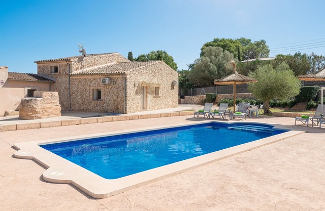 CAN BRIVO - Modern country house with private pool in a rural surrounding. Free WiFi