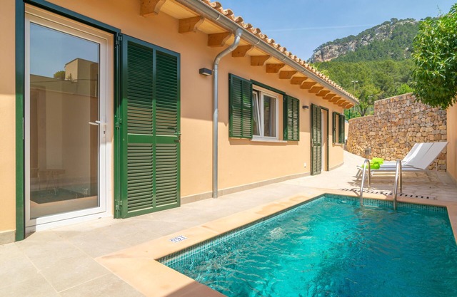 CAN MOREU - Townhouse with private pool and free WiFi.