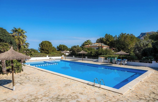 Can Petit Estel - luxurious villa with shared pool and WIFI