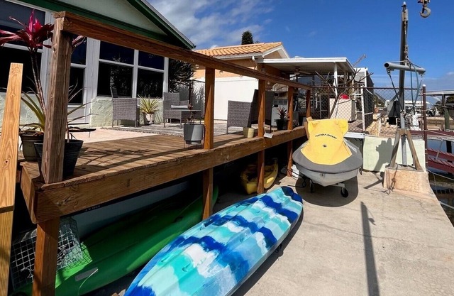 Canal Home w/Private Heated Pool/Quick Gulf Access