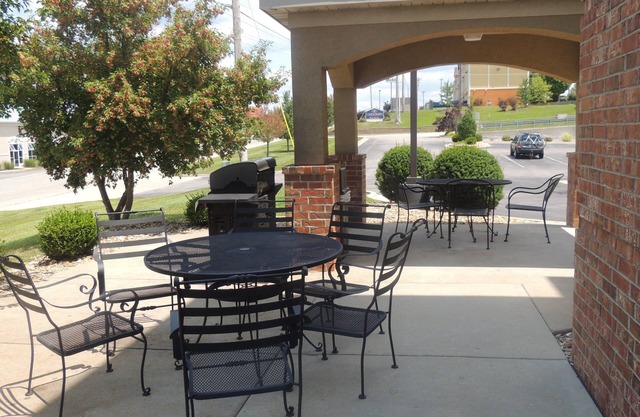 Candlewood Suites St Robert by IHG