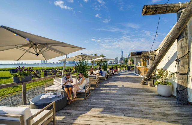 Canvas Retreats | Morning Yoga | City Escapes