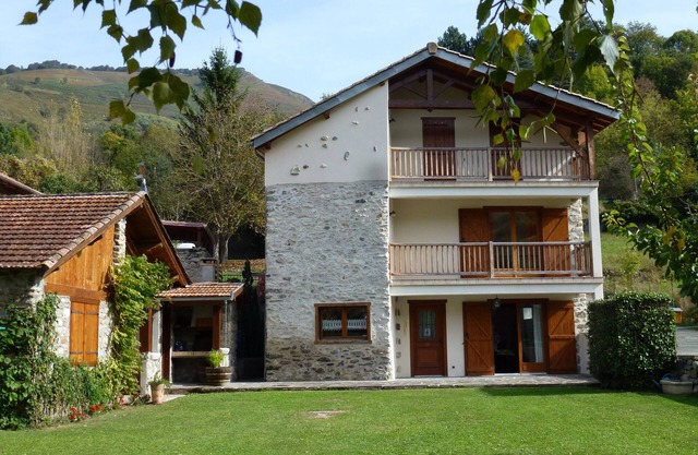 Cap D'arnave, au Carrefour des Vallées