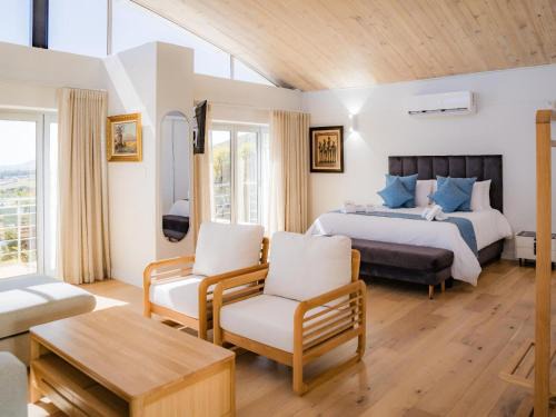 Cape Joy - BRAND NEW luxury villa just rolled out in Cape Town, Plattekloof