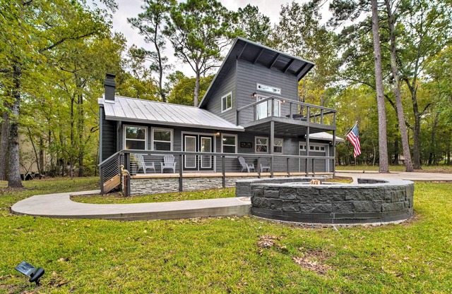 Cape Royale Cottage w/Fire Pit & Water Views
