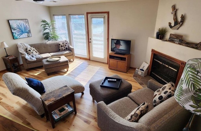 Captain Bob’s Boathouse, LOTO