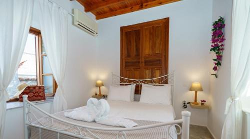 Captain D - Hydra Dream Houses