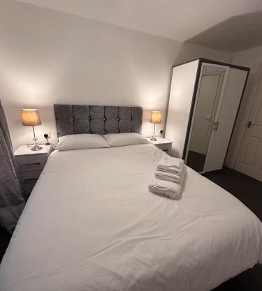 Captivating 2-Bed Apartment in West Bromwich