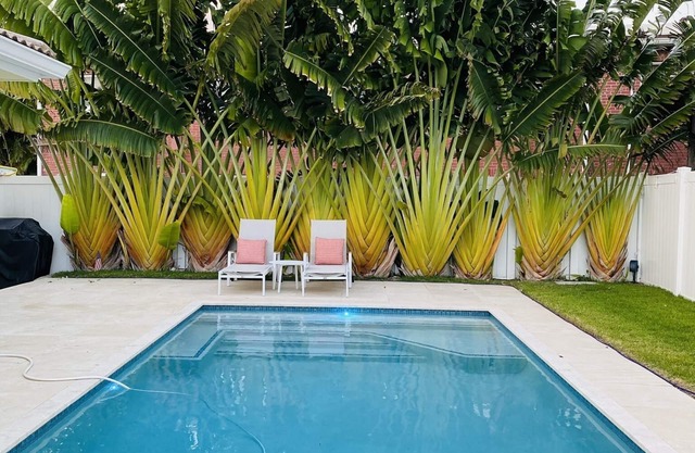 Captivating beach home heated private pool in Ocean Ridge - Walk to beach!
