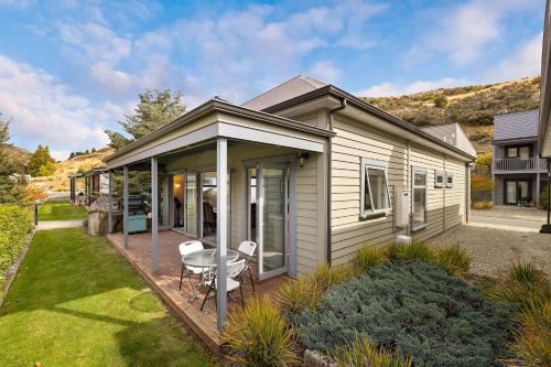 Cardrona Retreat, resort spa & swimming pool!